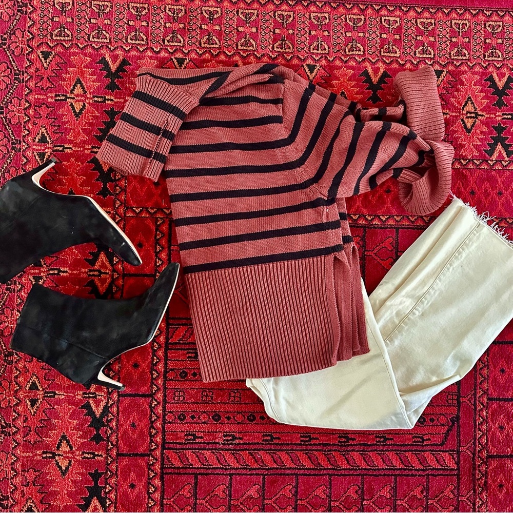 GAP • brown striped oversized sweater